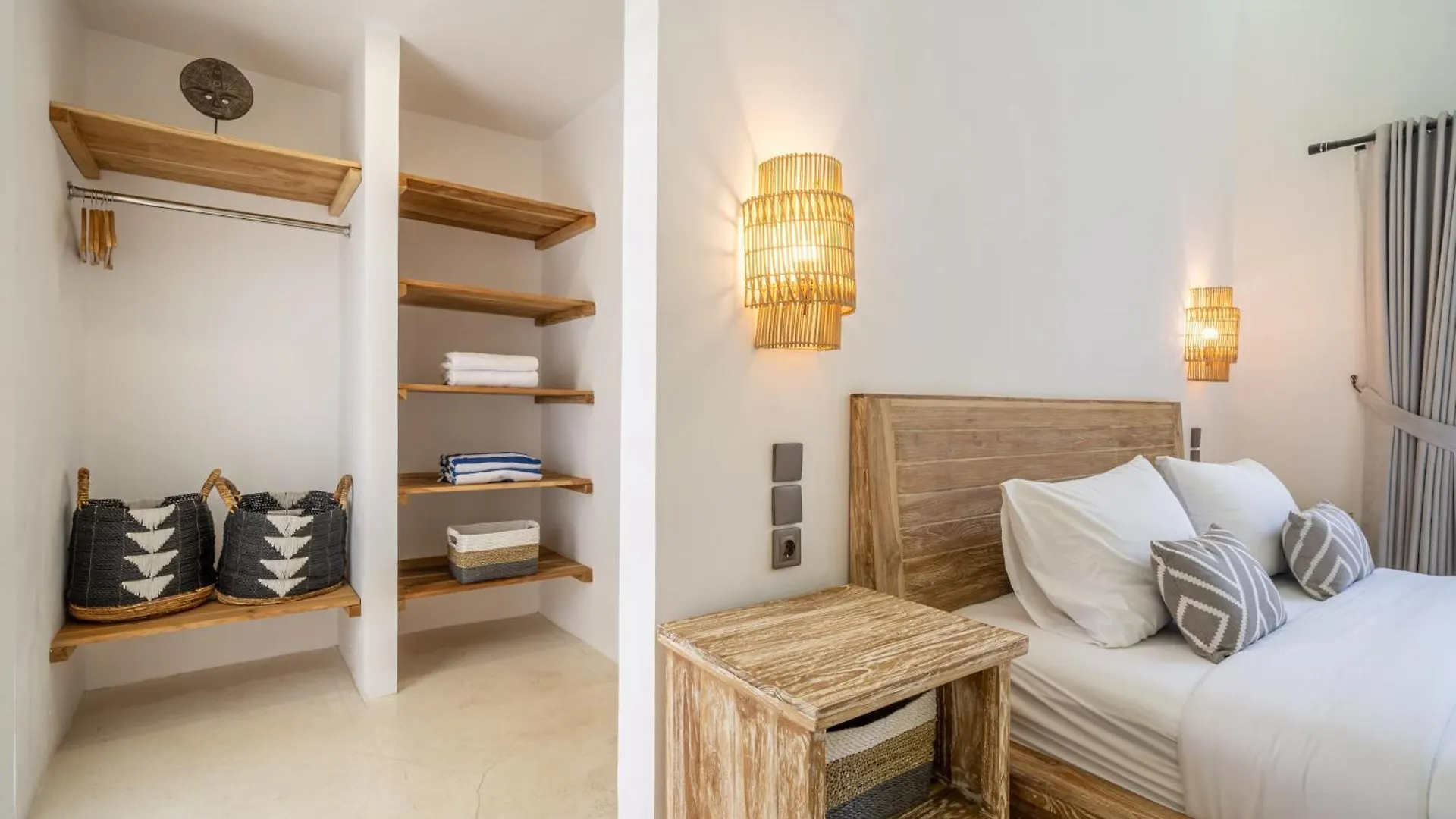 Your Dream Getaway Awaits - Villa In Ubud Offering Unmatched Temple Views! Indonesia